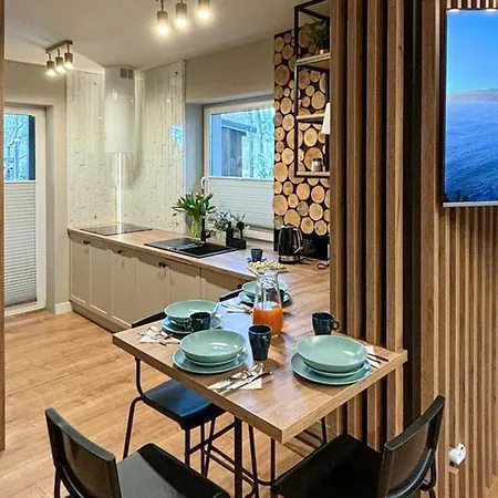 4 Bedroom Gorgeous In Holiday home Ostroda